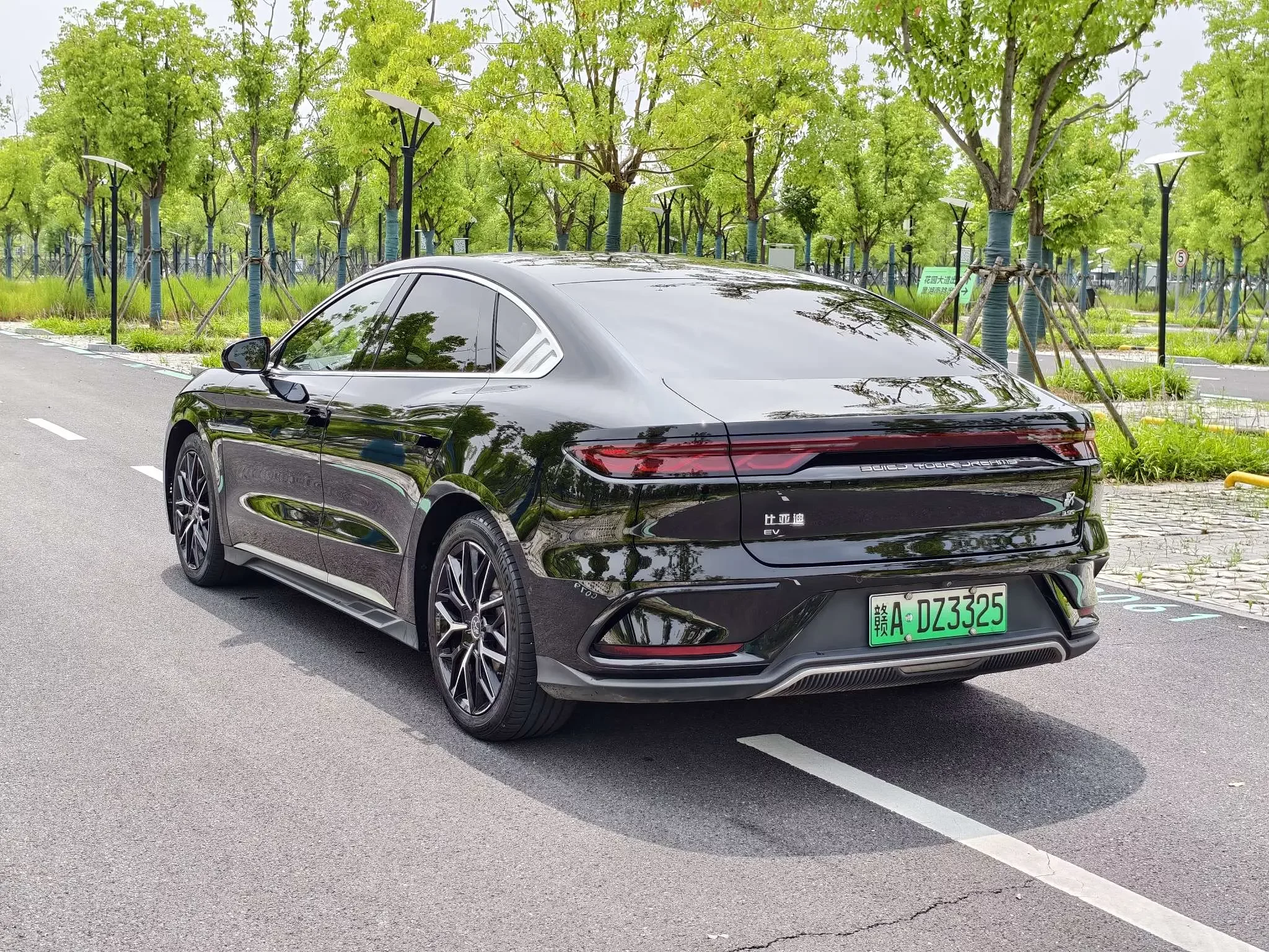 BYD Han EV