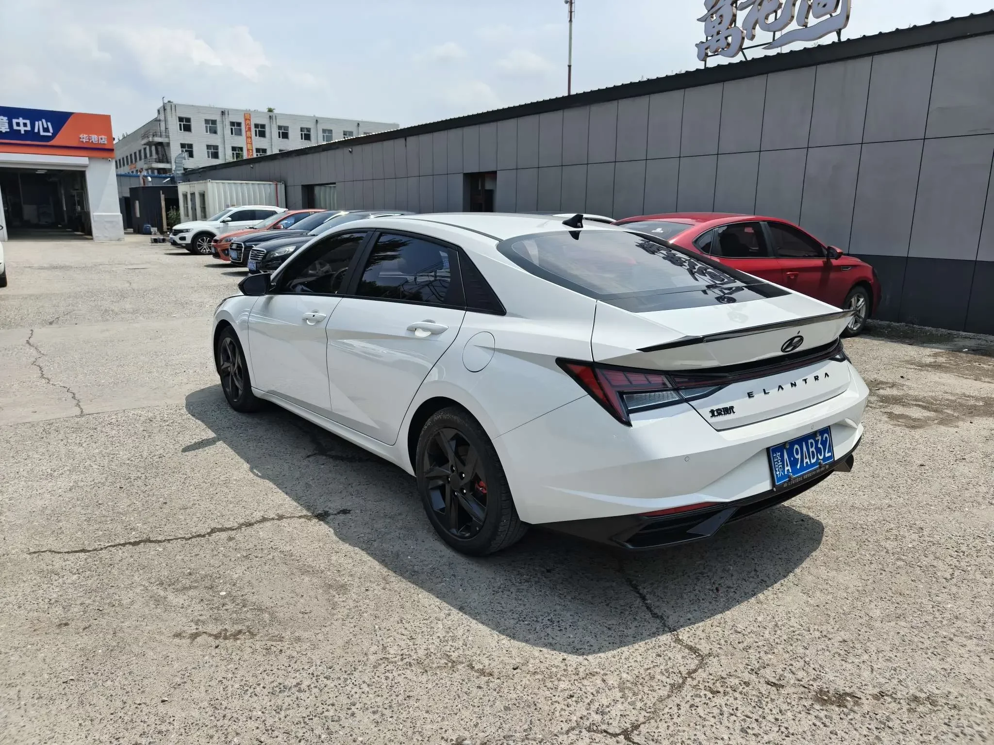 Hyundai Elantra