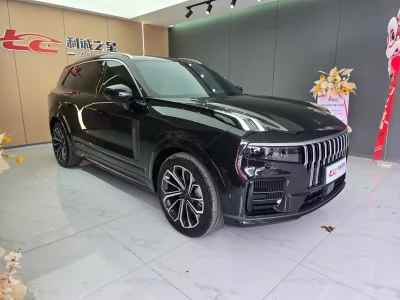 Lynk & Co 09