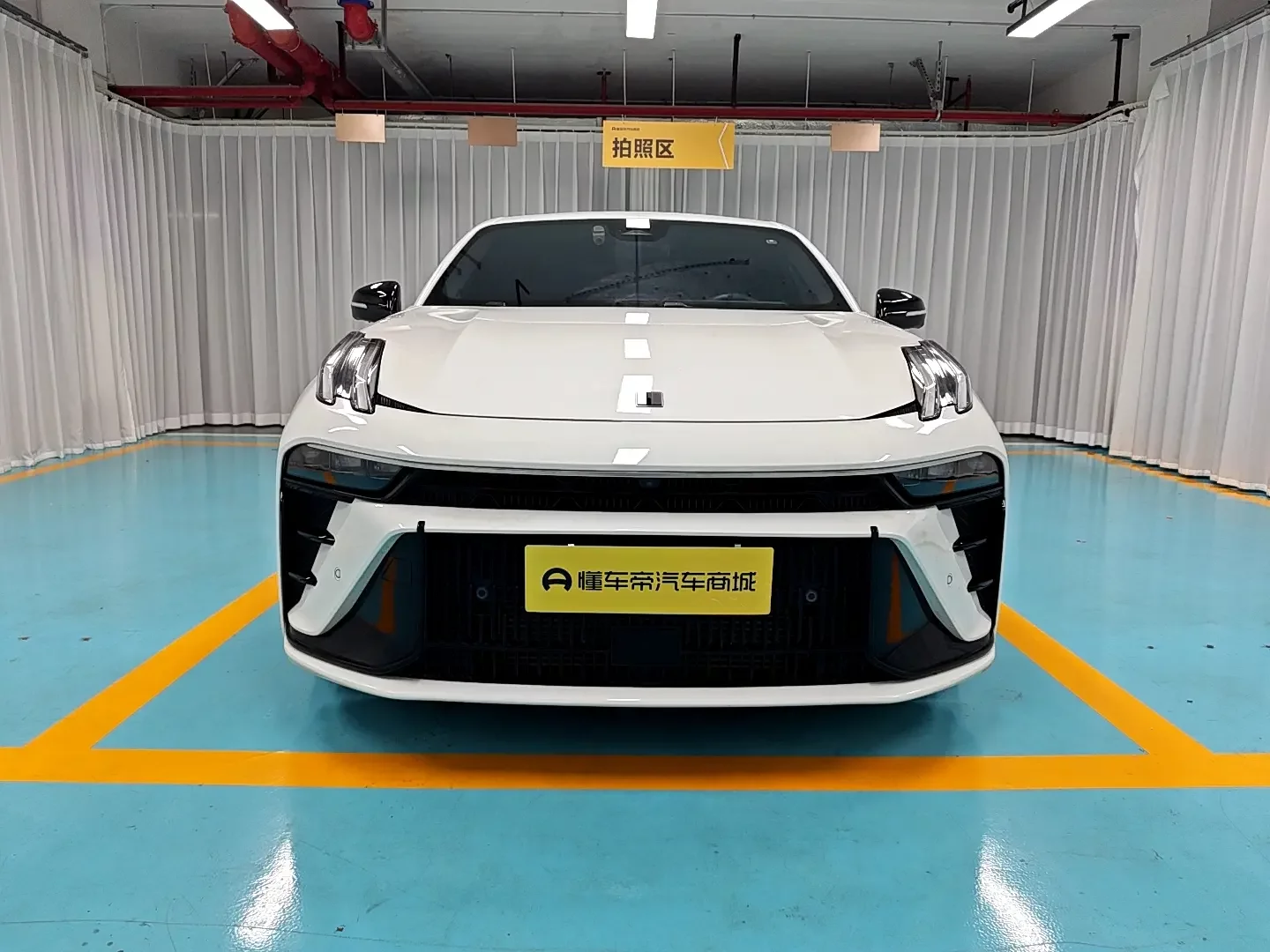 Lynk & Co 03