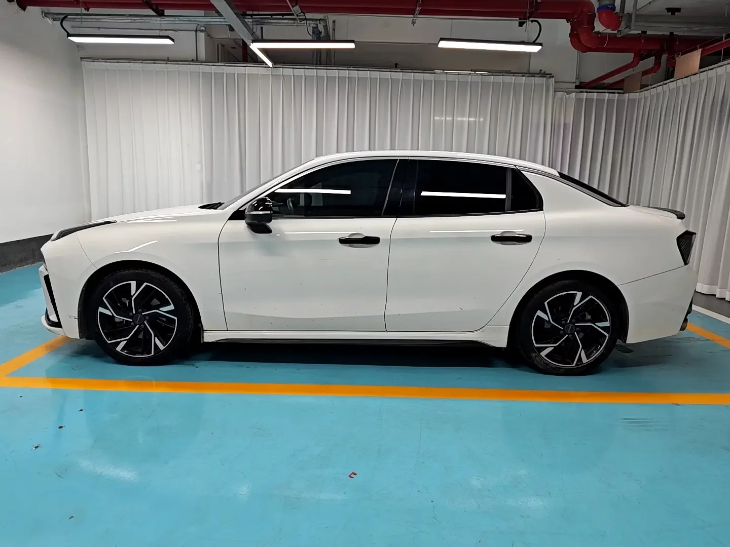 Lynk & Co 03