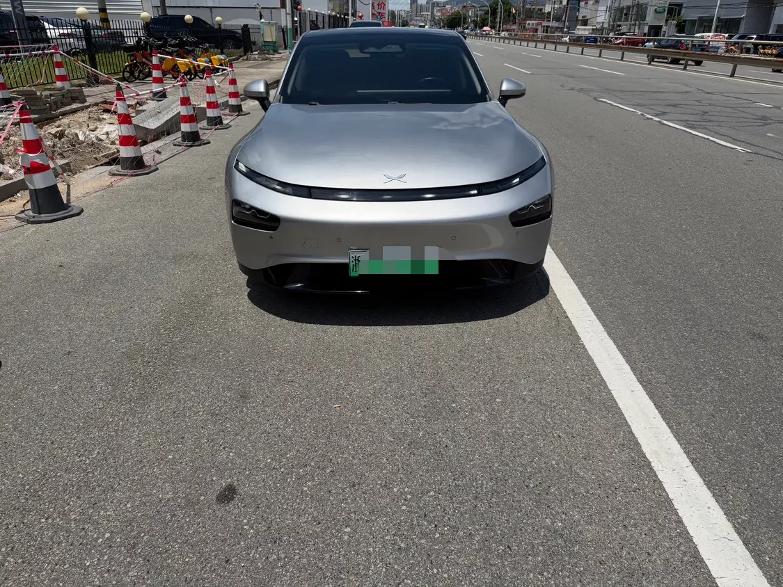 Xpeng P7