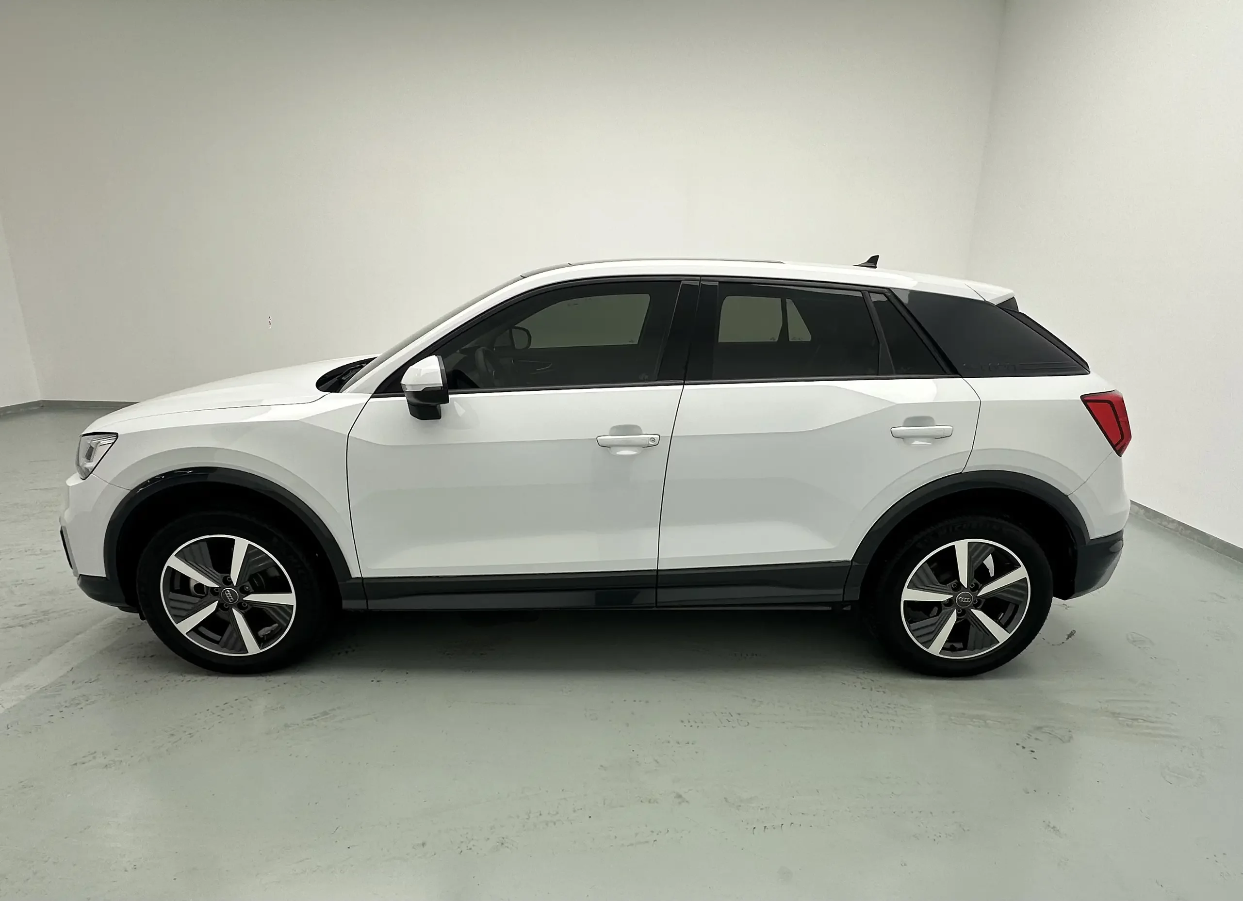 Audi Q2L e-tron