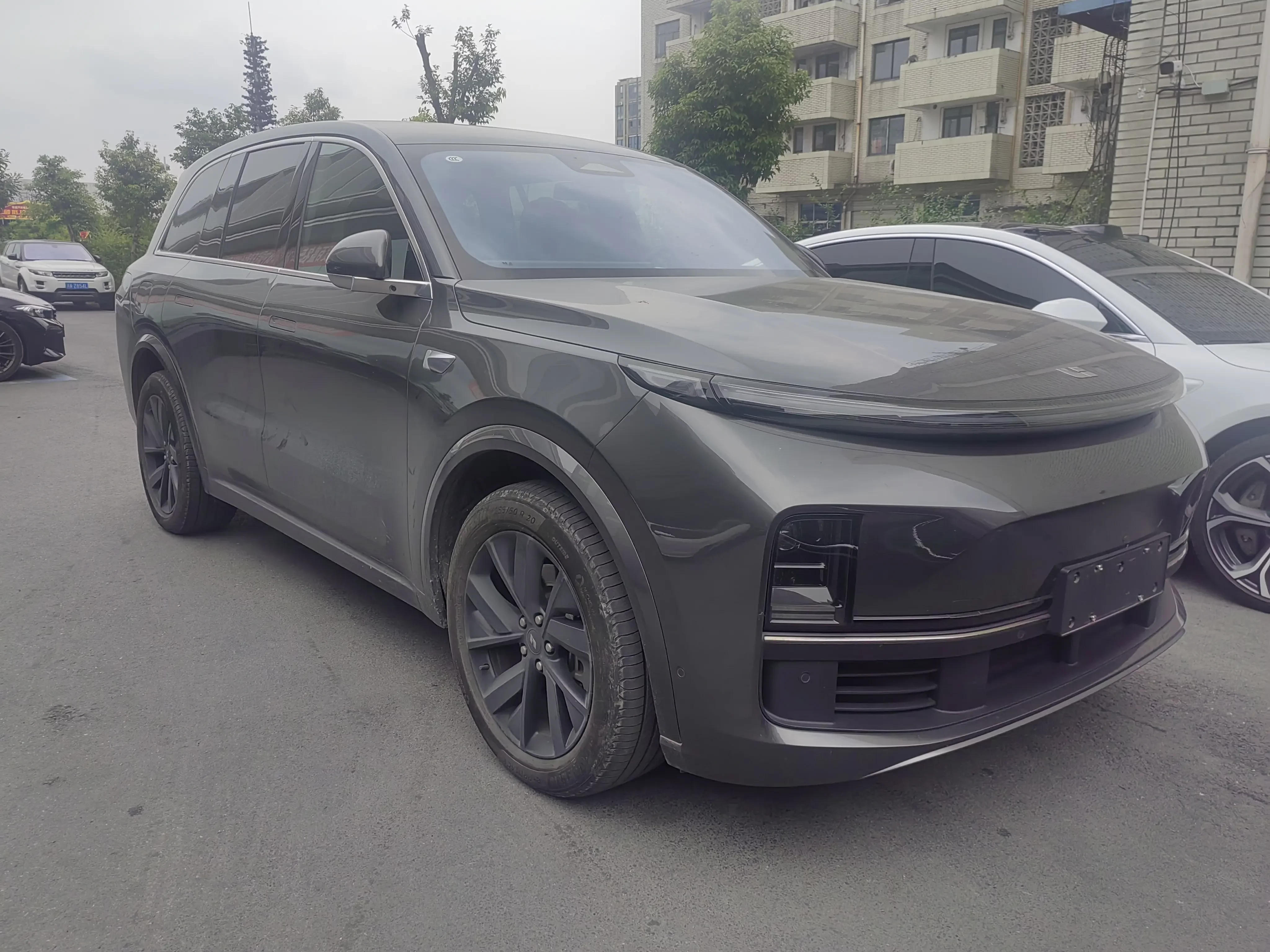 Lixiang L8
