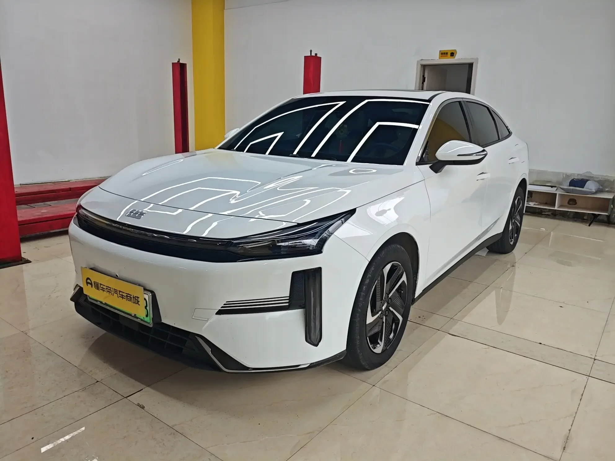 Geely Galaxy L6