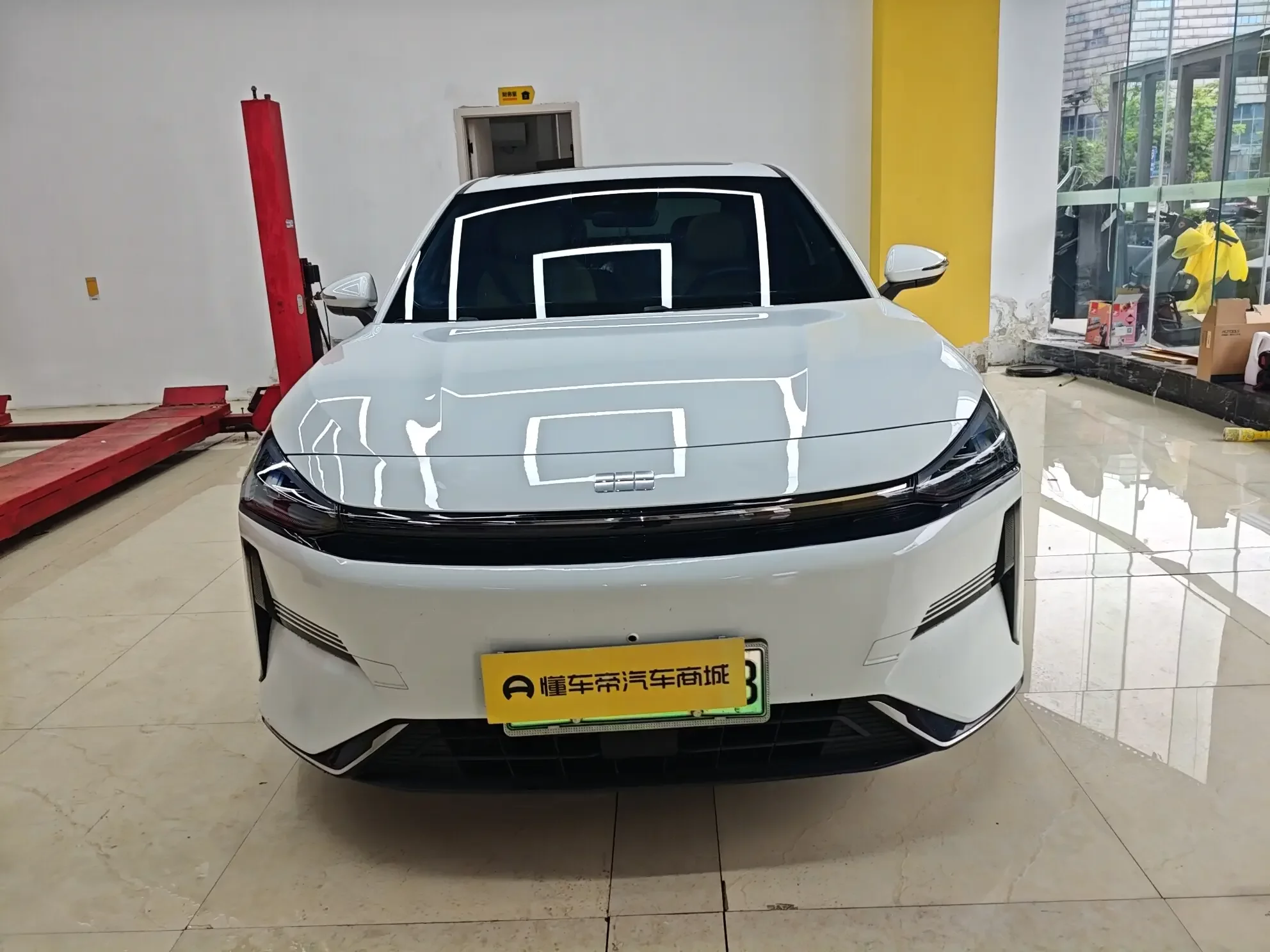 Geely Galaxy L6