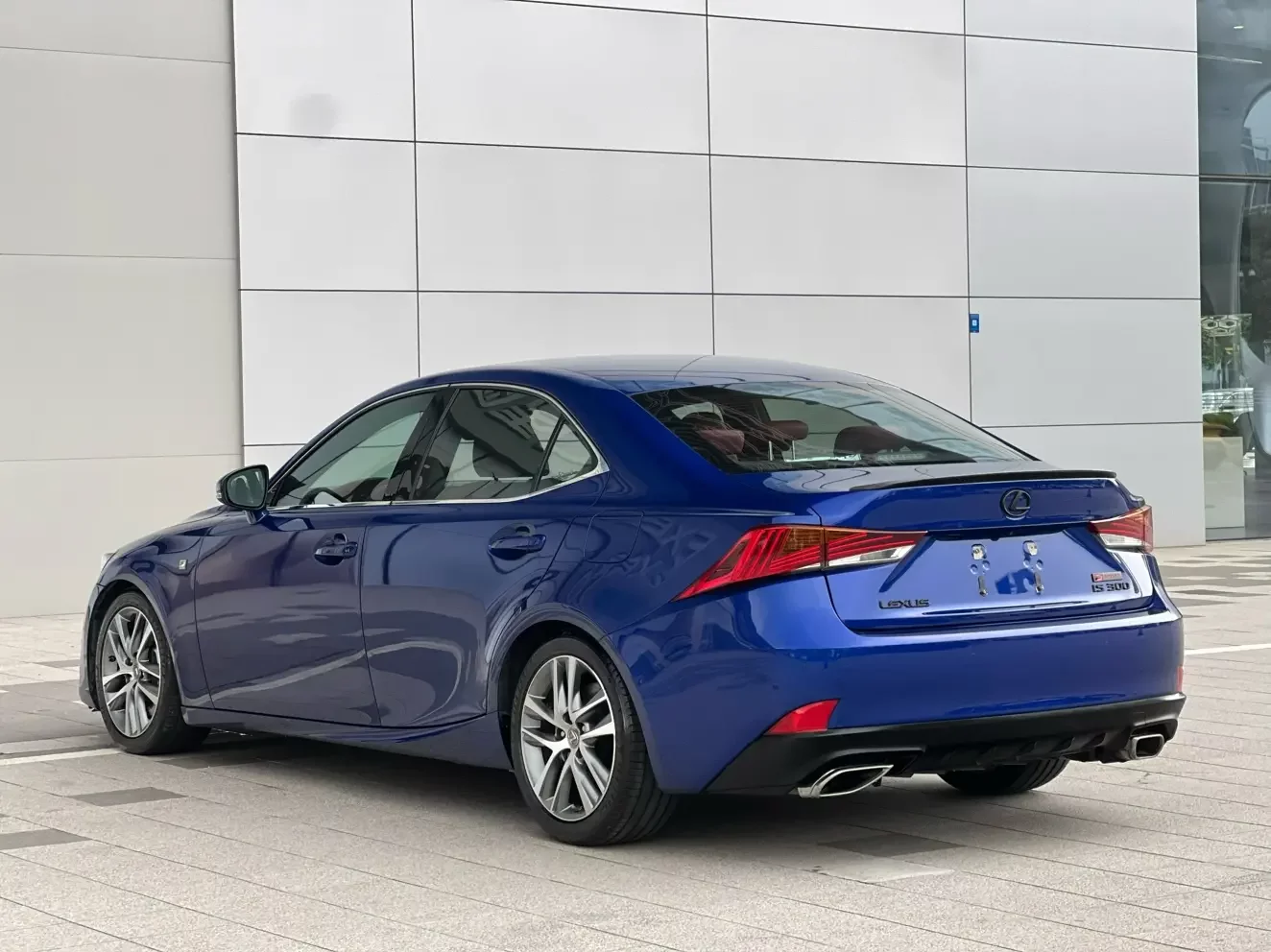 Lexus IS