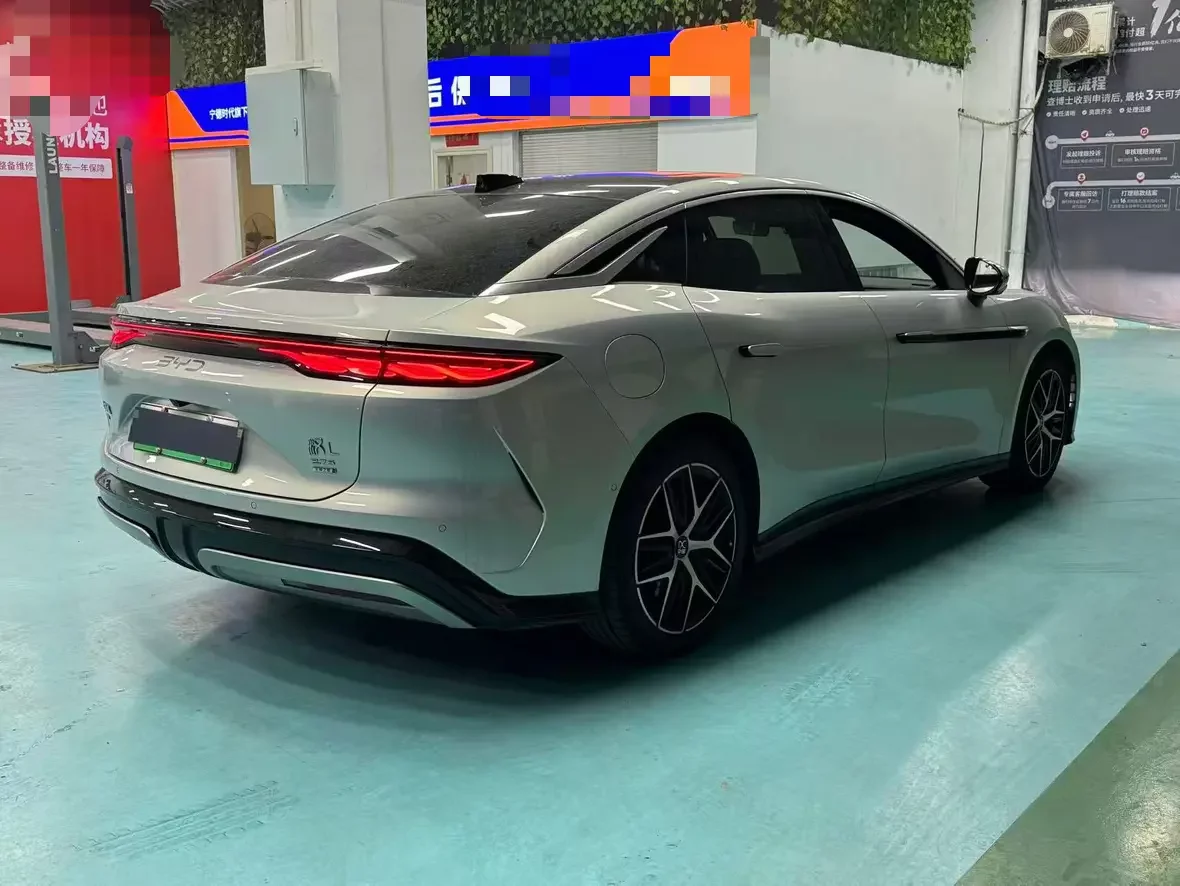 BYD Han L EV