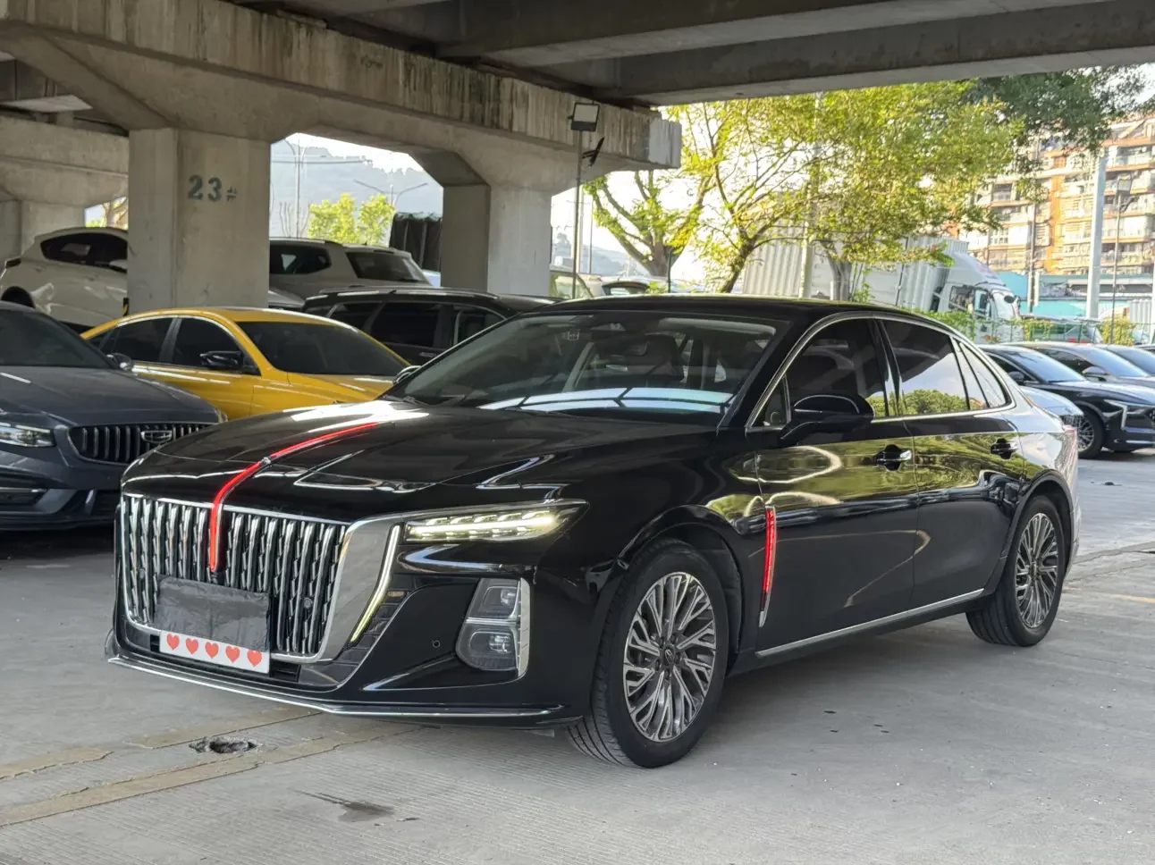 Hongqi H5