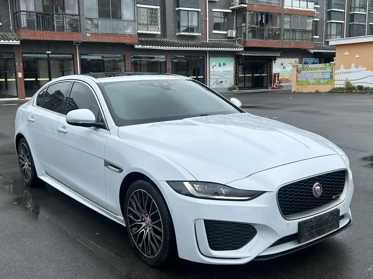 Jaguar XEL