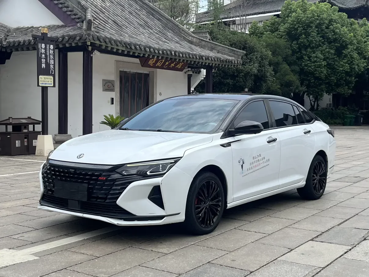 Dongfeng Yixuan MAX