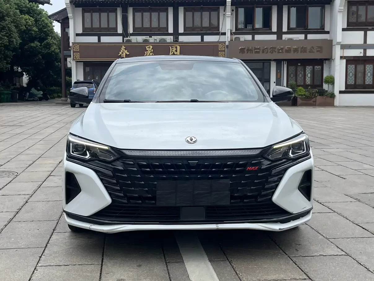 Dongfeng Yixuan MAX