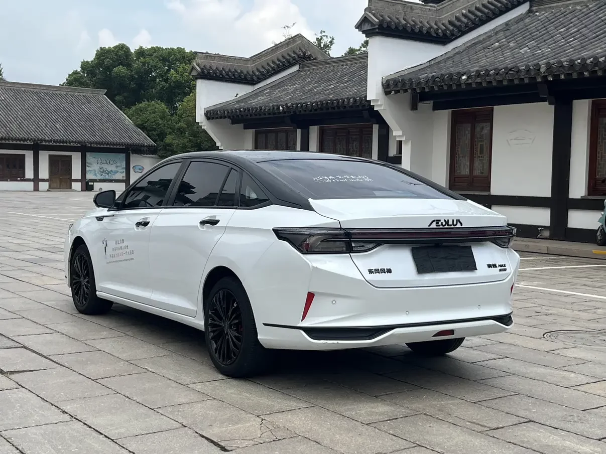 Dongfeng Yixuan MAX
