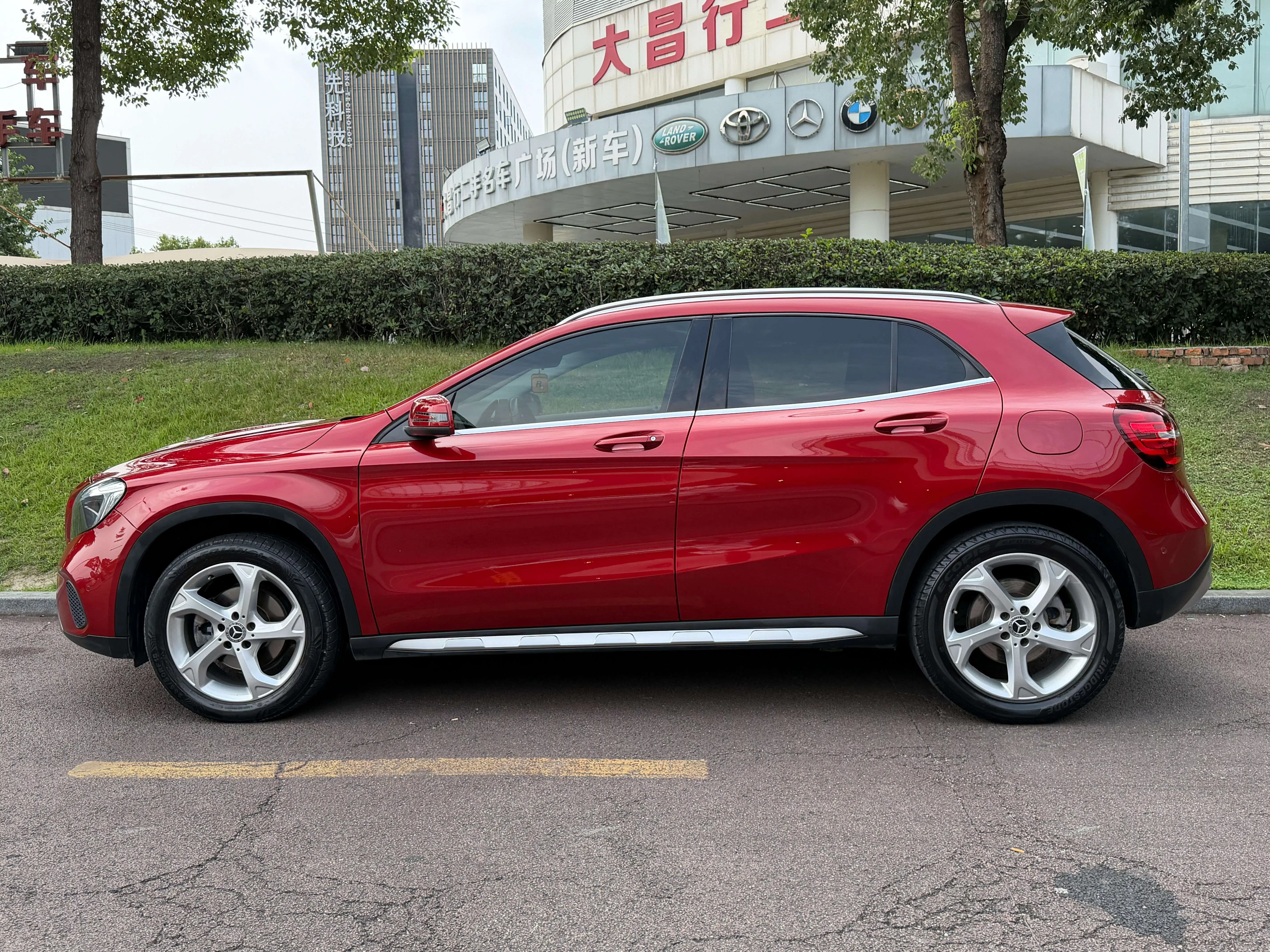 Mercedes-Benz GLA