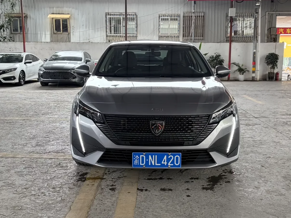 Peugeot 408
