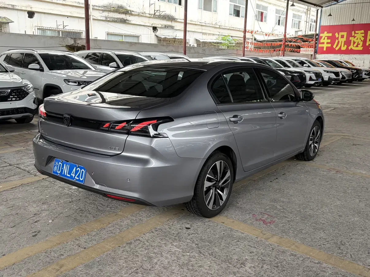 Peugeot 408