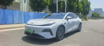Geely Galaxy Star 8 PHEV