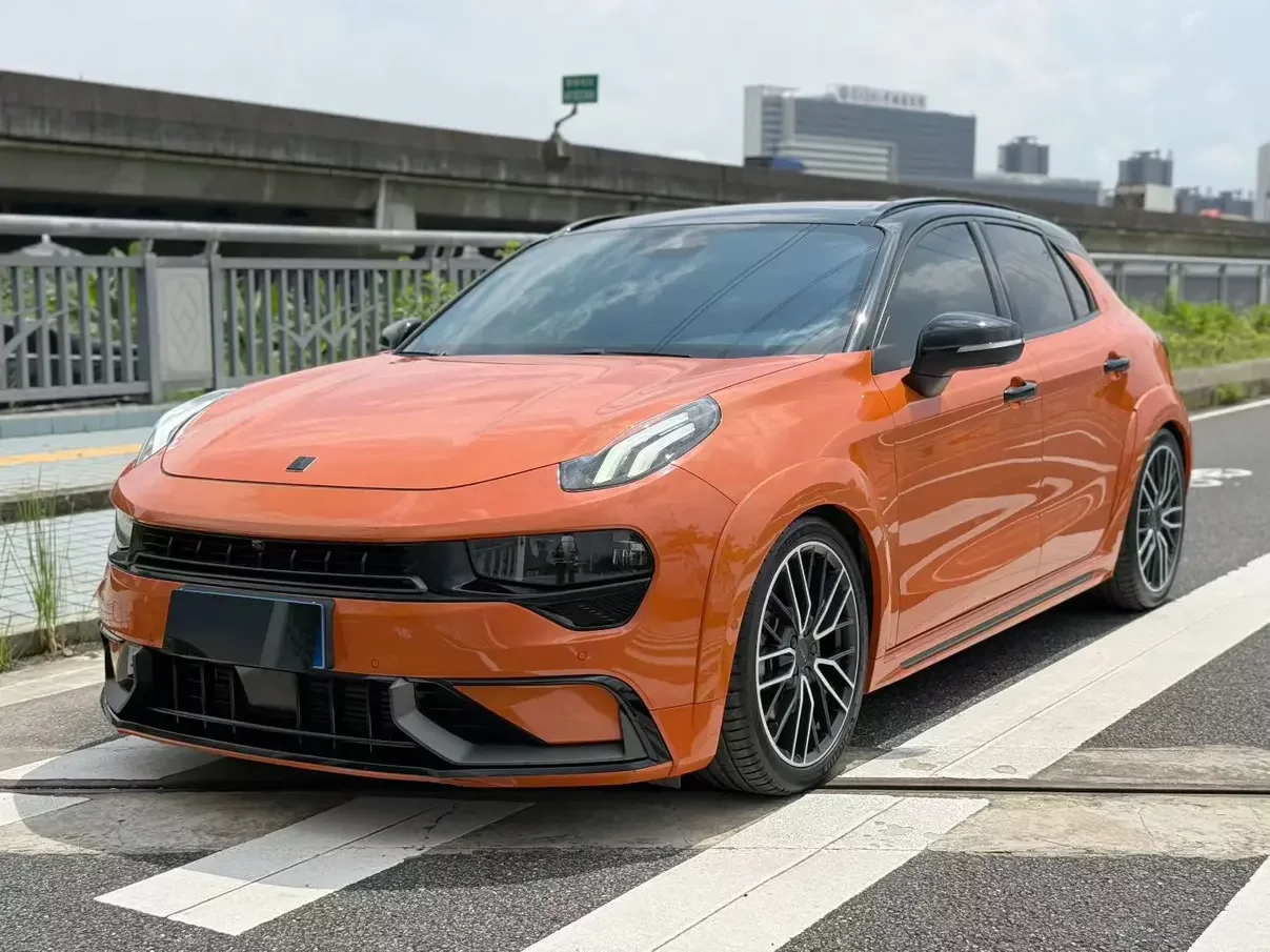 Lynk & Co 02 Hatchback