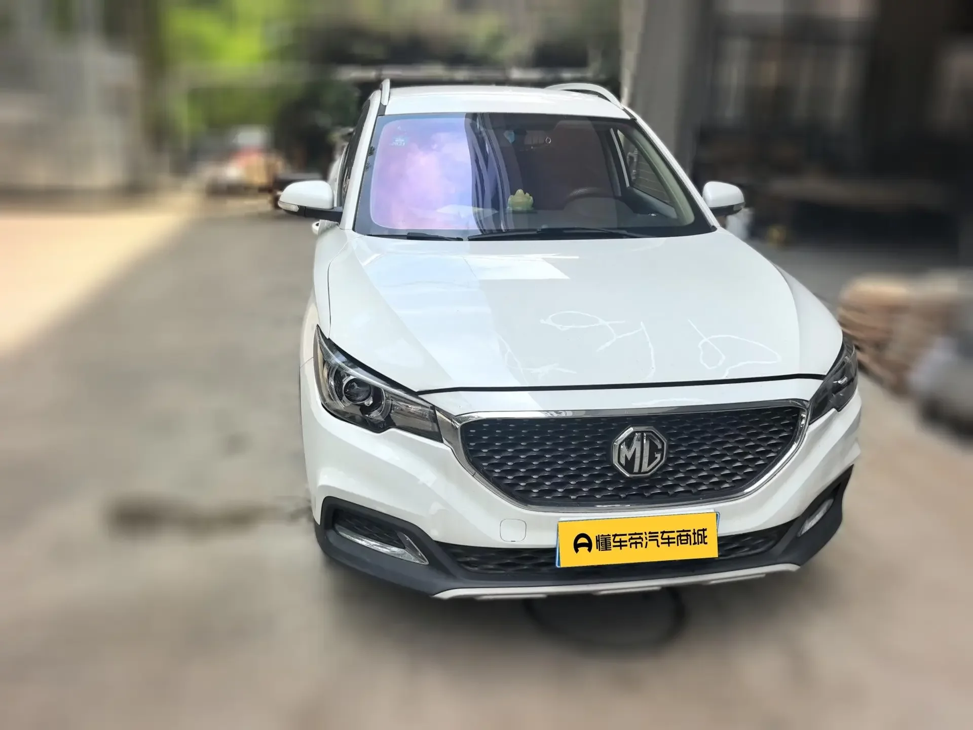 MG ZS
