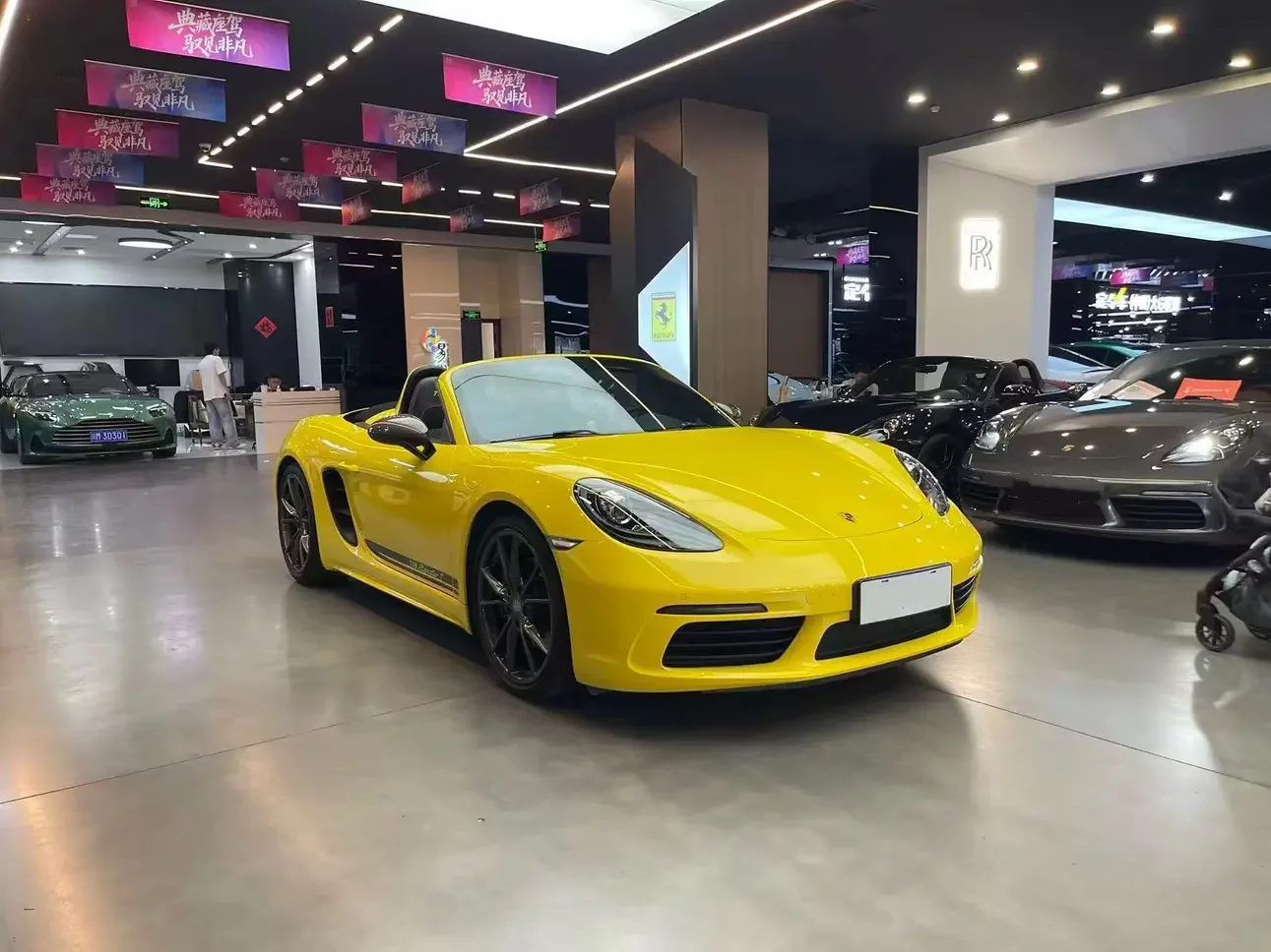 Porsche 718