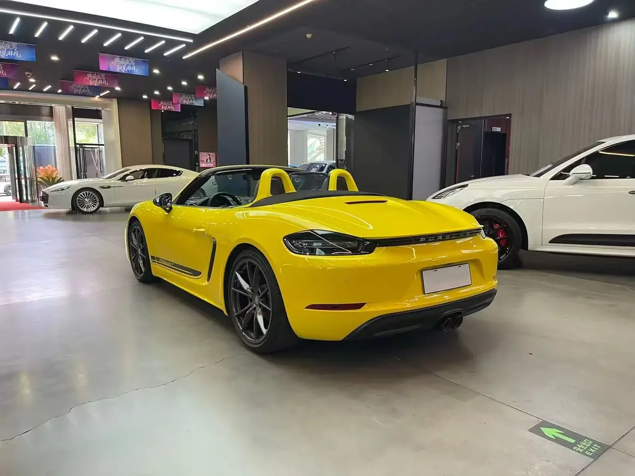 Porsche 718