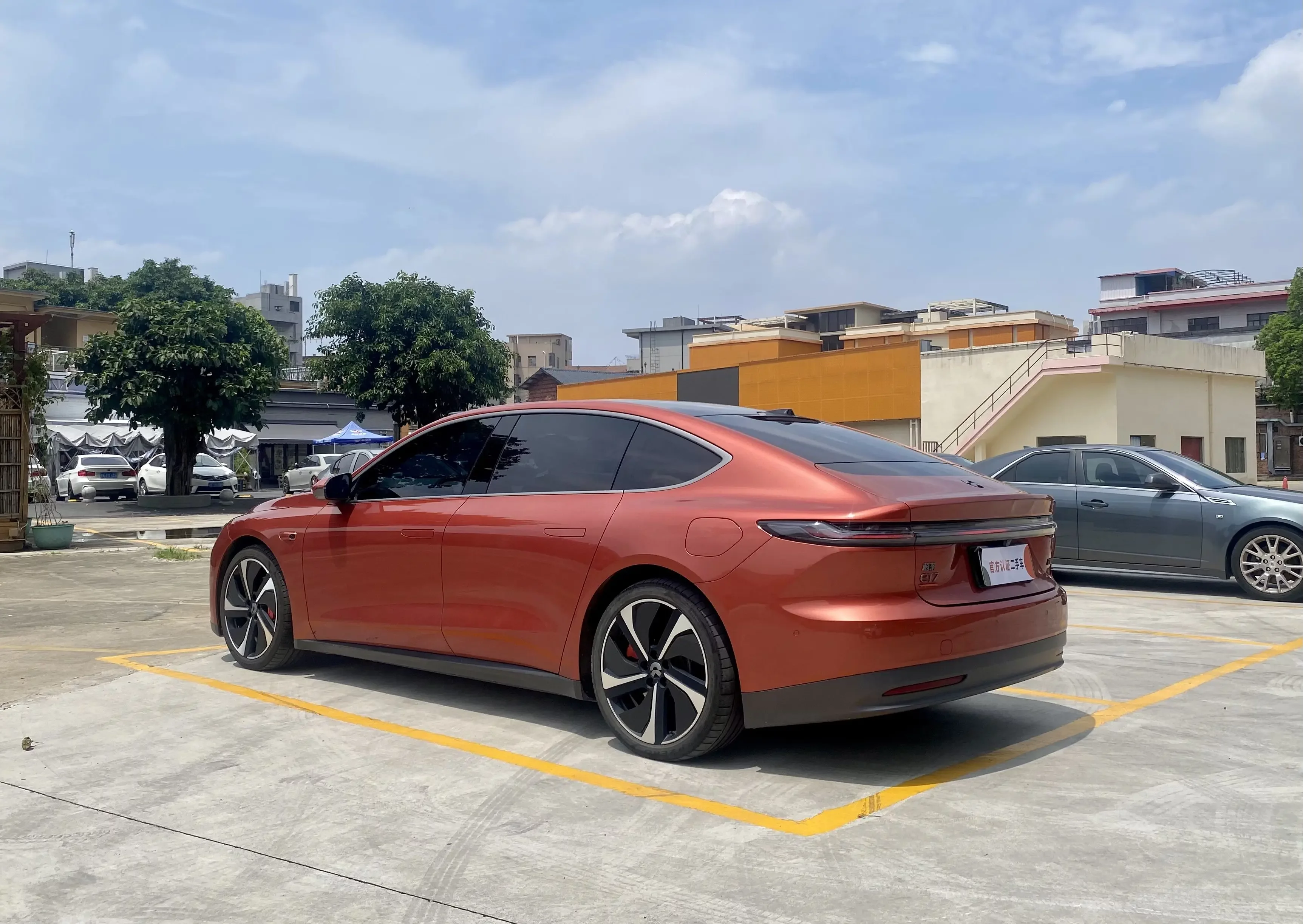 NIO ET7