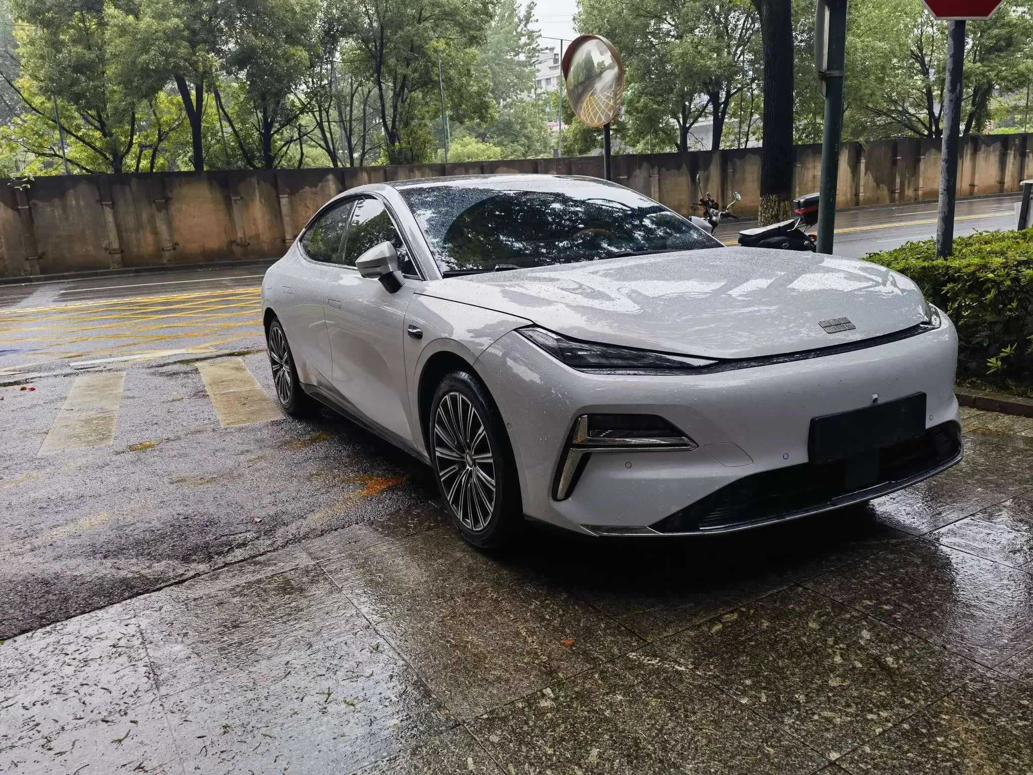 Geely Galaxy Star 8 PHEV
