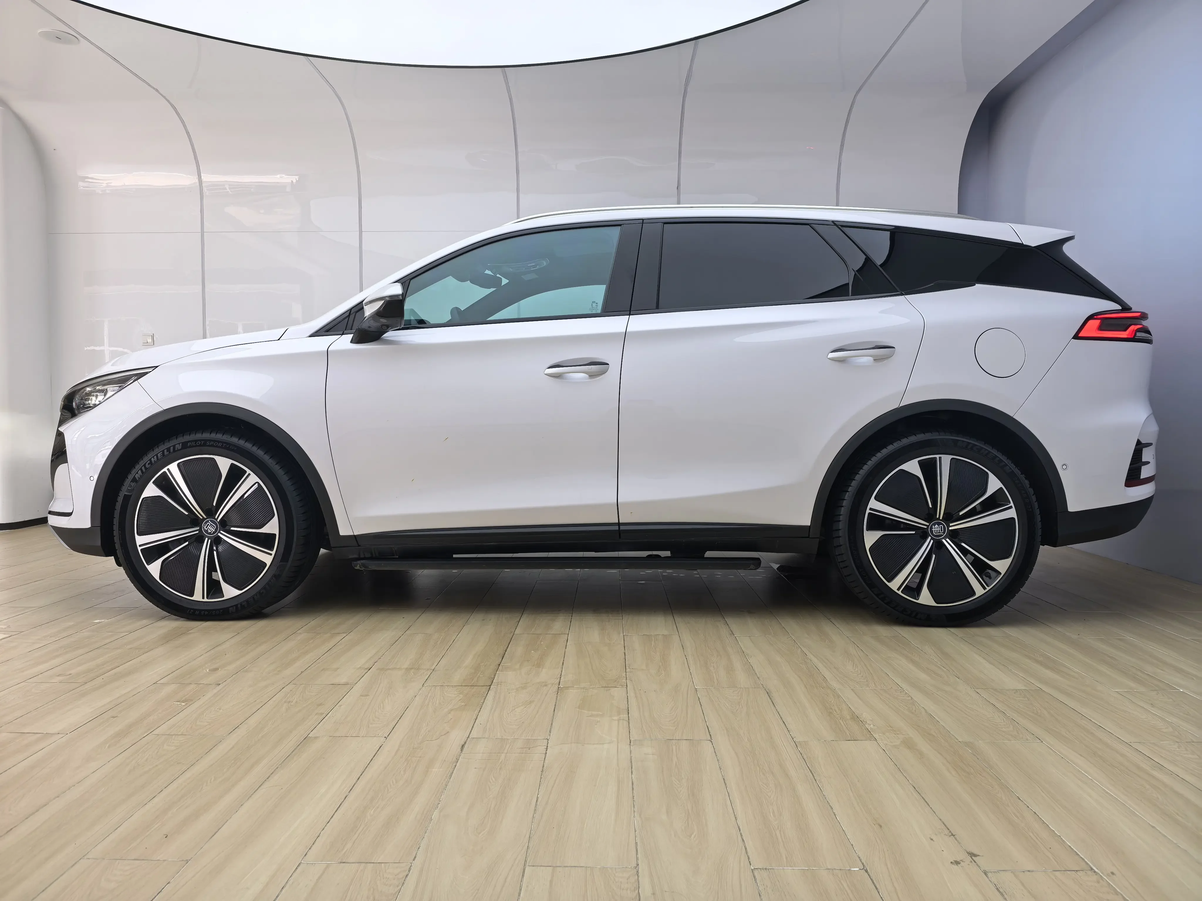 BYD Tang DM