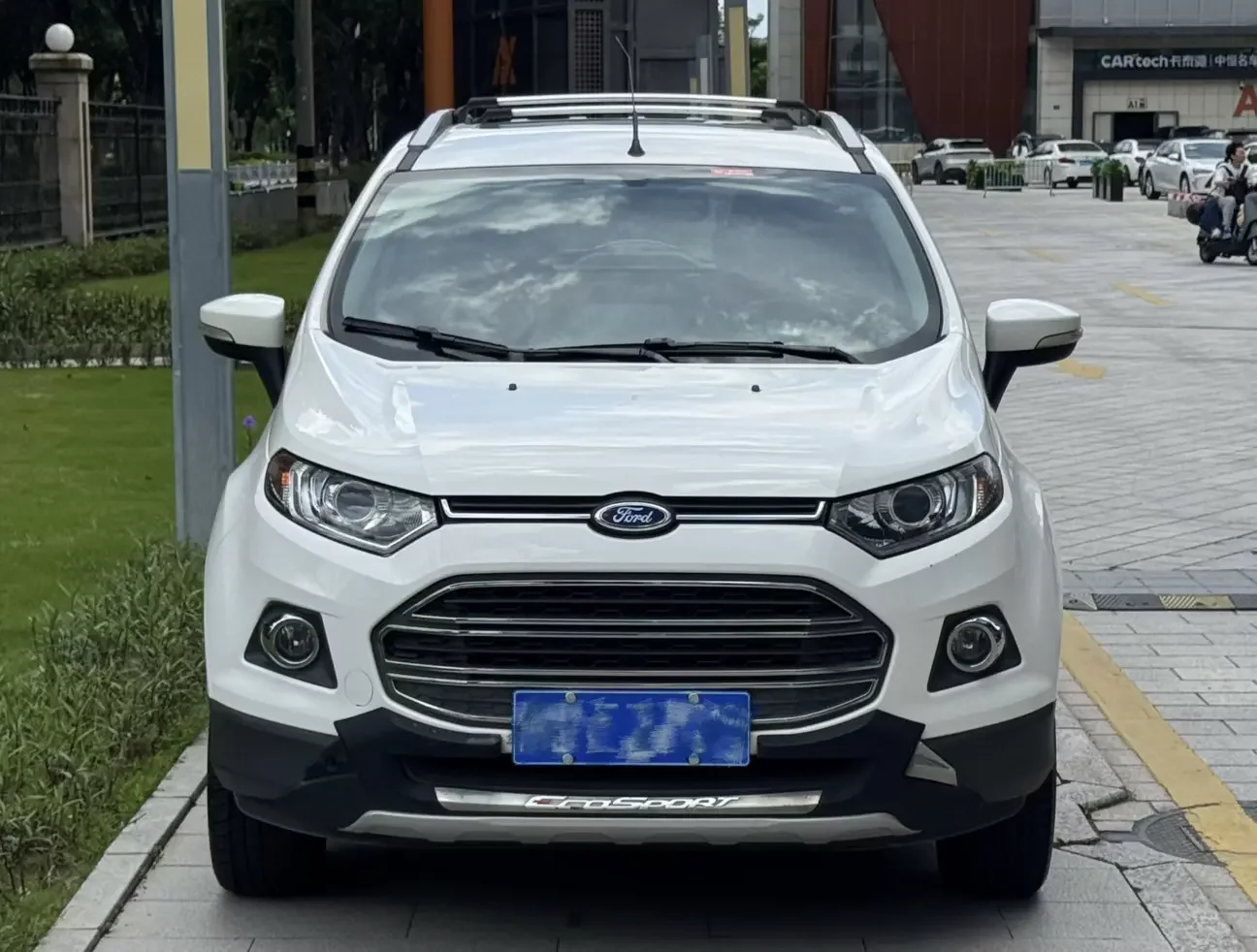 Ford Yibo