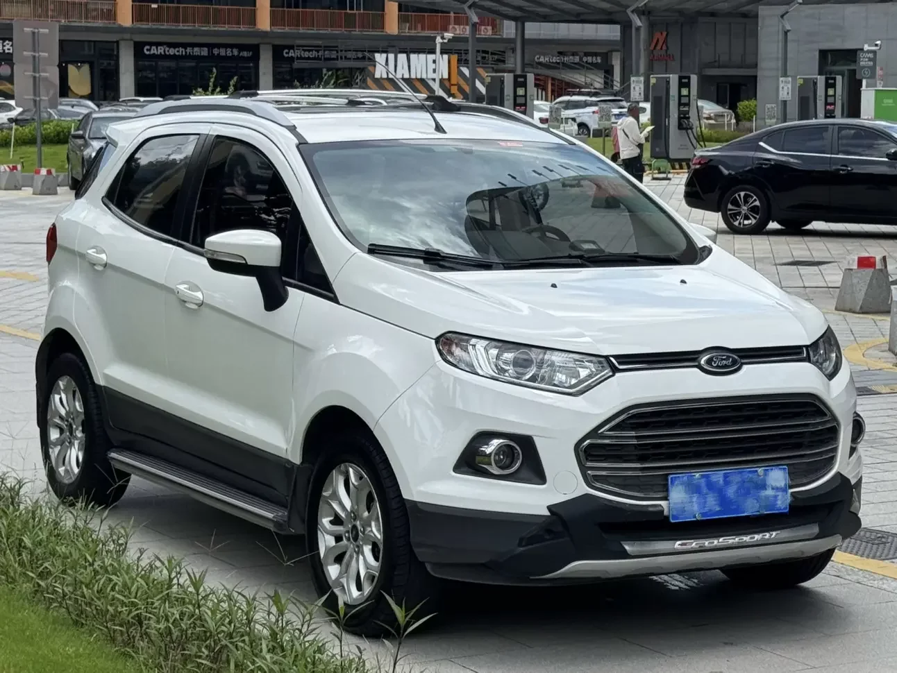 Ford Yibo