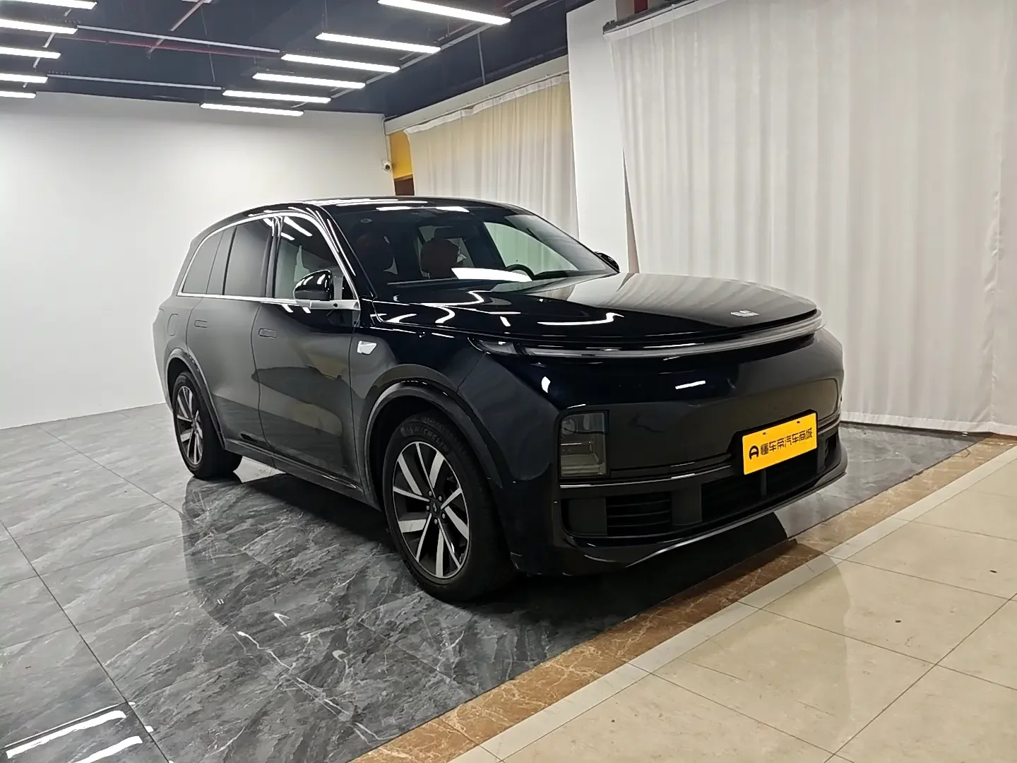 Lixiang L8