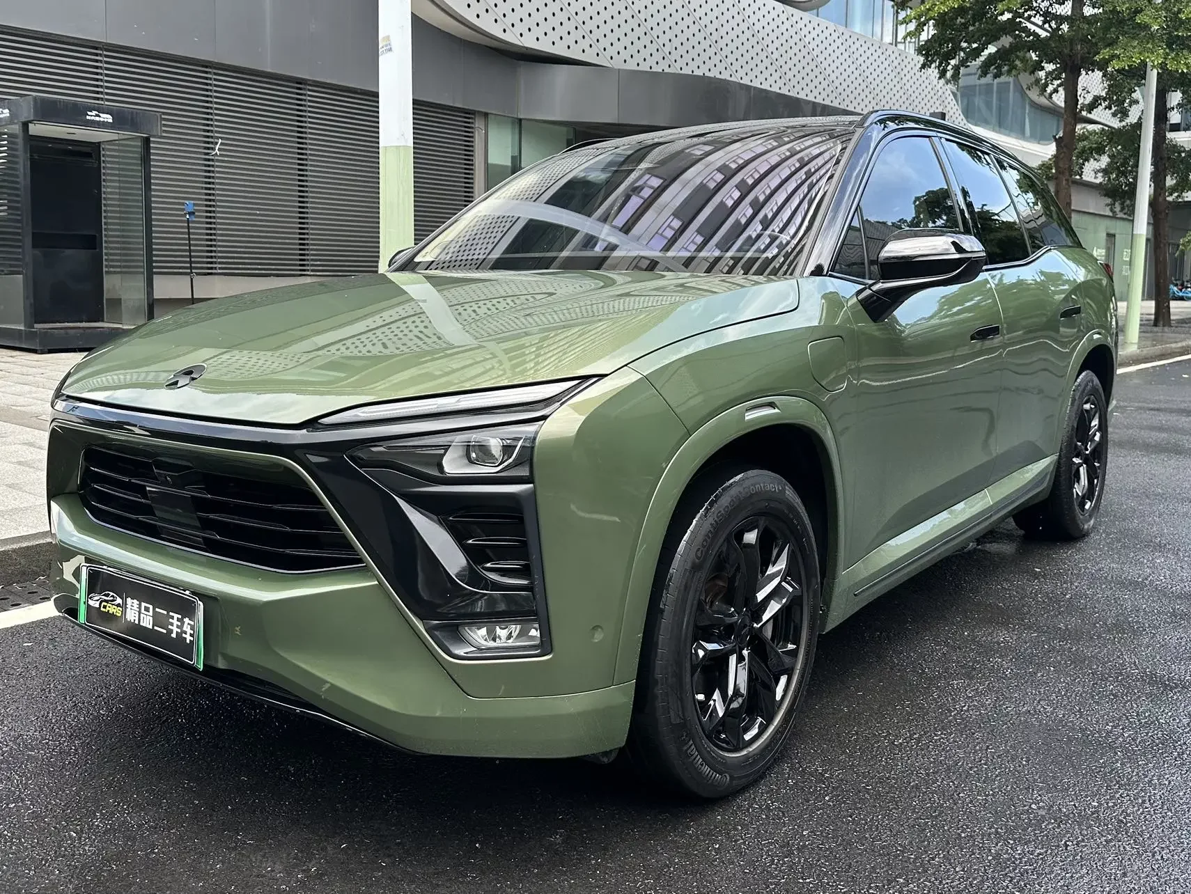 NIO ES8