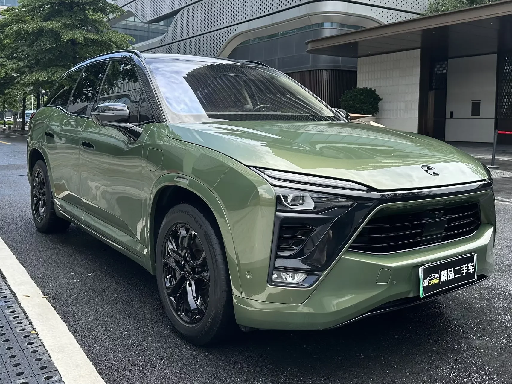 NIO ES8