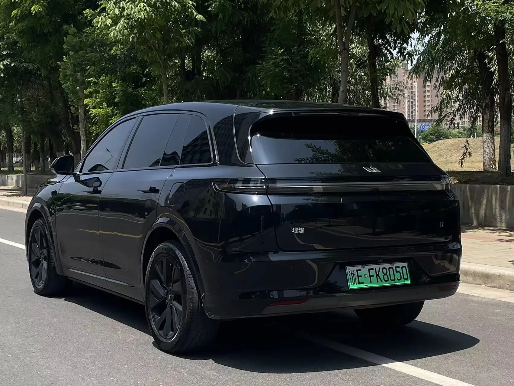 Lixiang L7