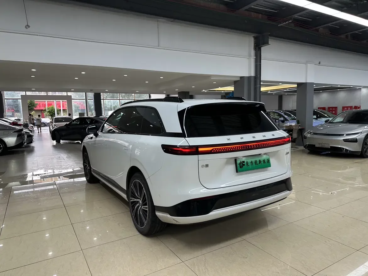 Xpeng G9