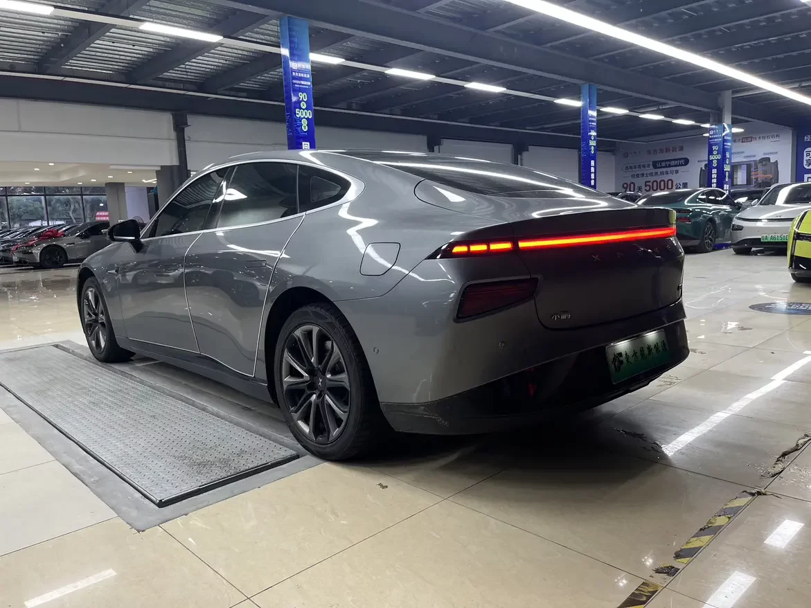 Xpeng P7