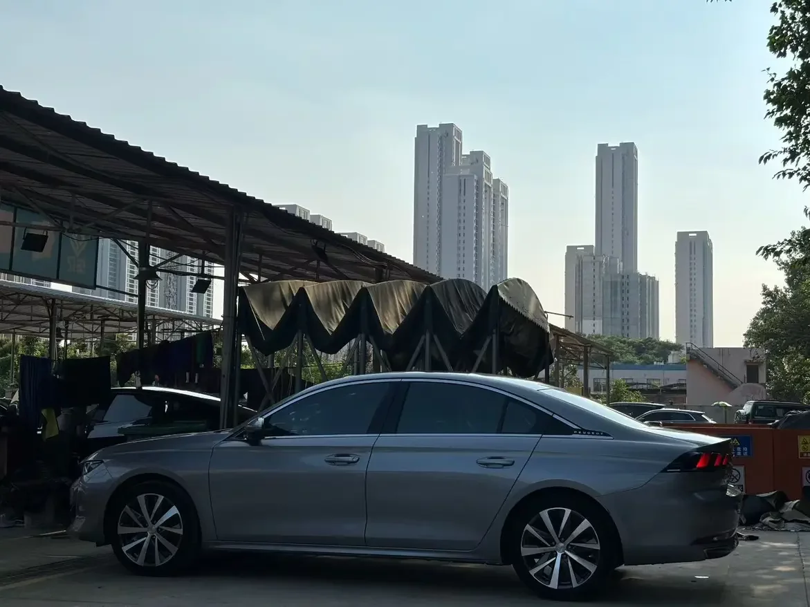 Peugeot 508L