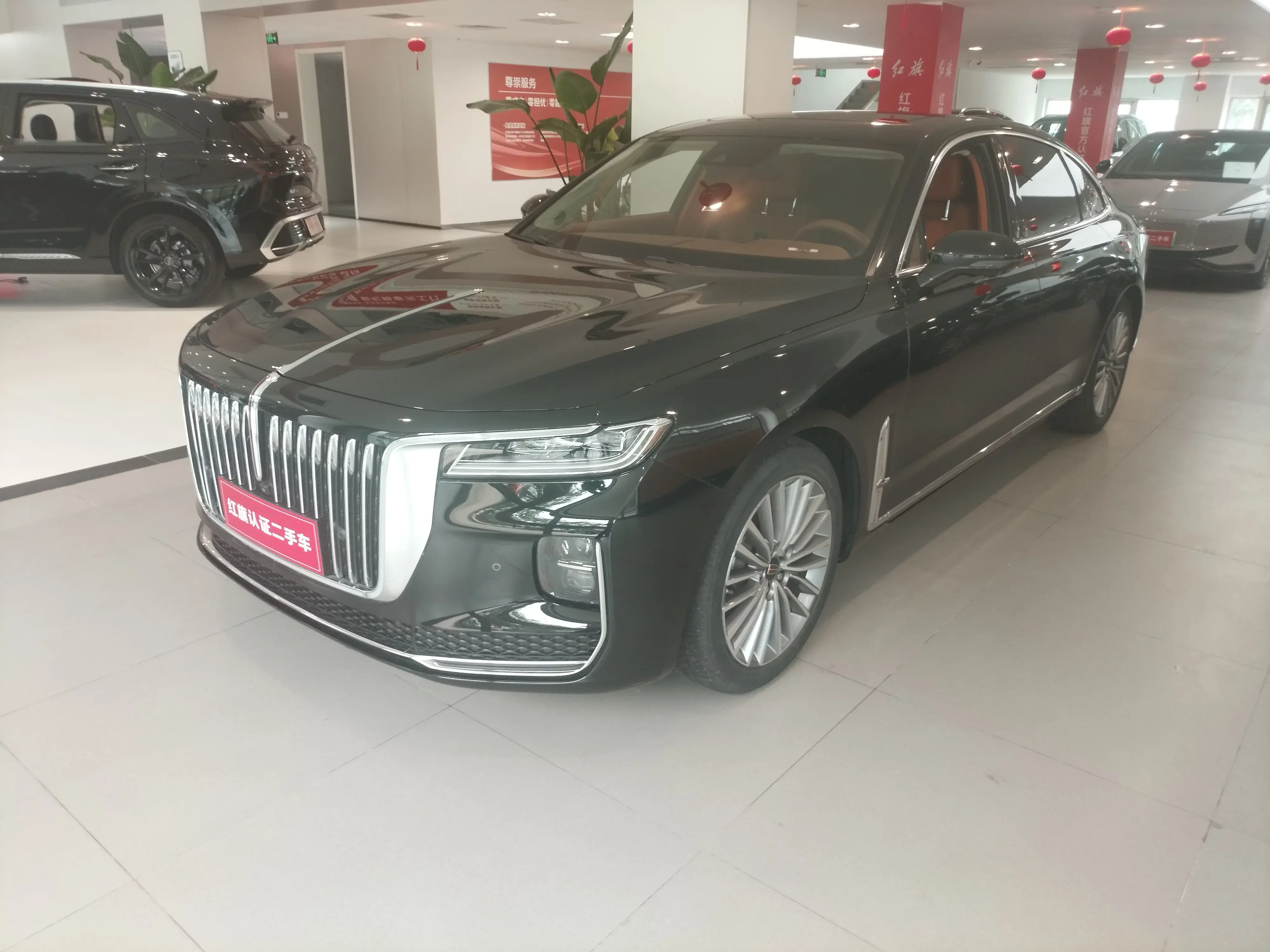 Hongqi H9  из Китая