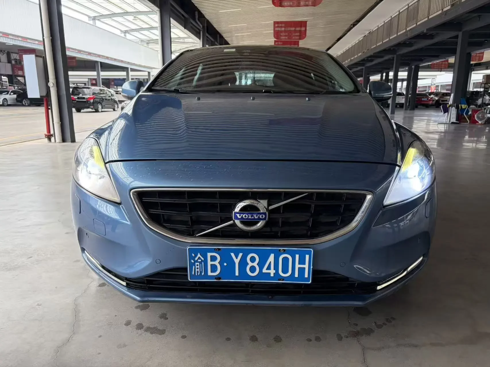 Volvo V40