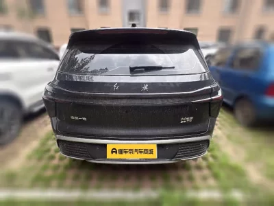 Hongqi HS3