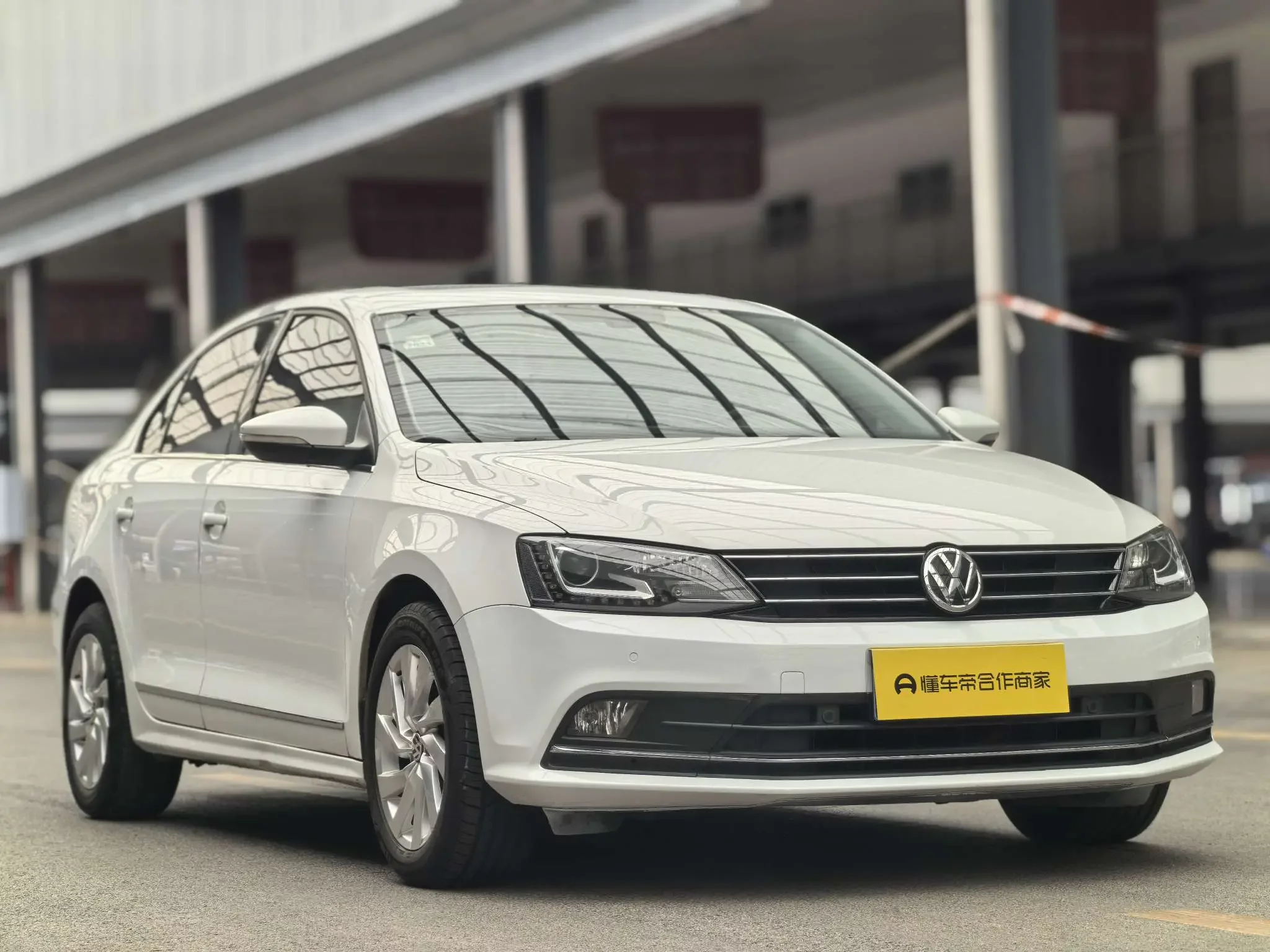 Volkswagen Sagitar