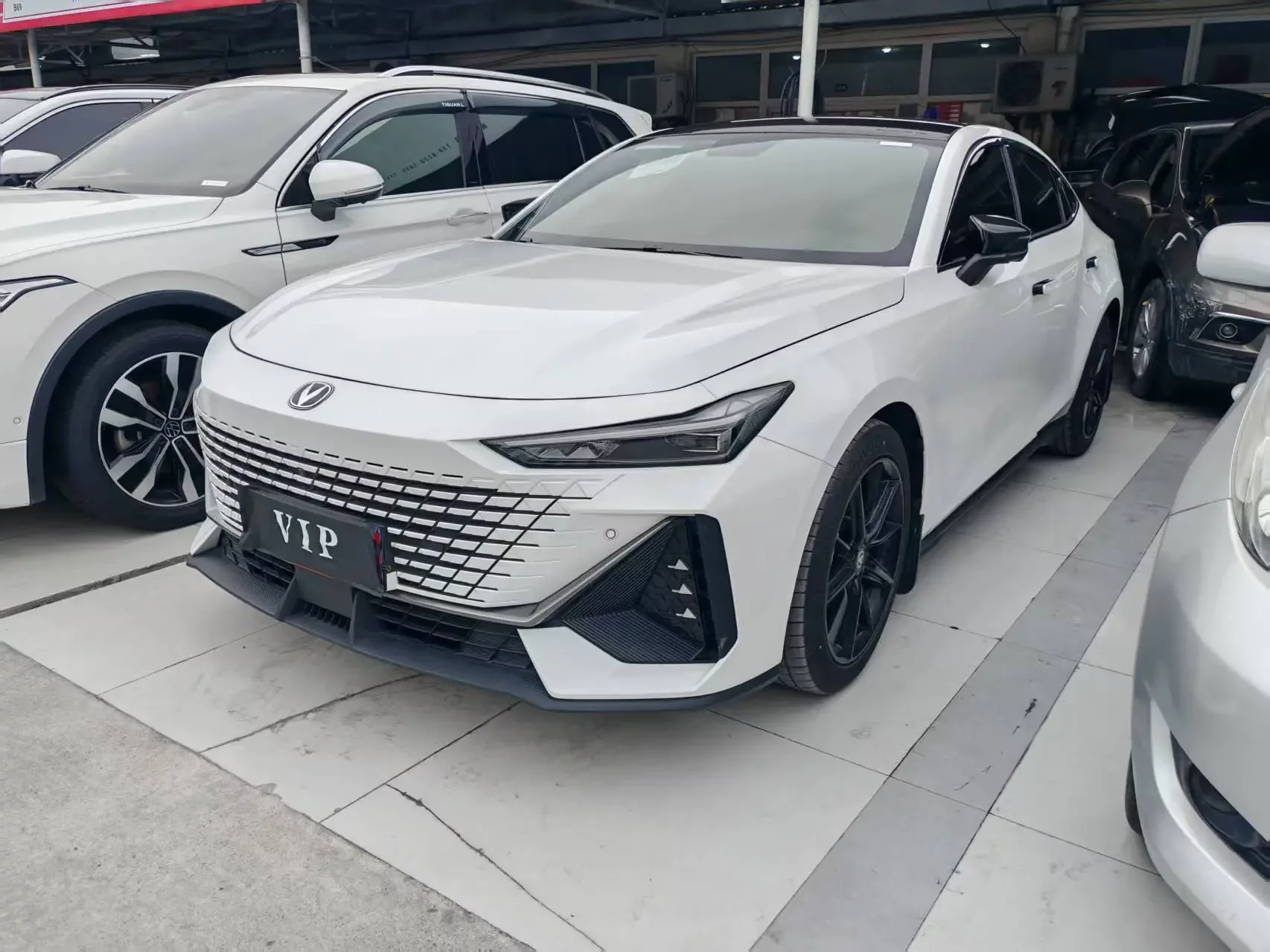 Changan UNI-V