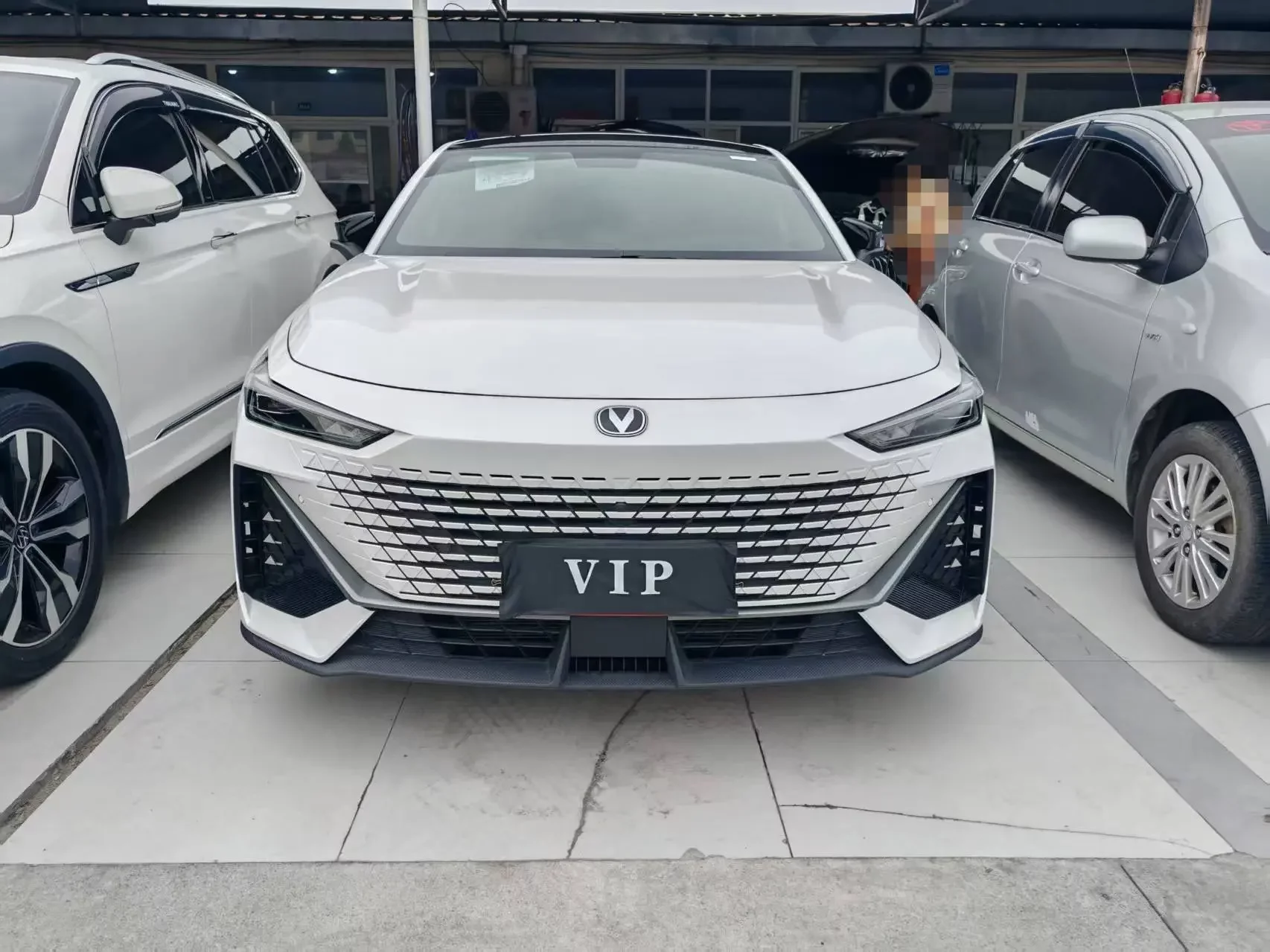Changan UNI-V