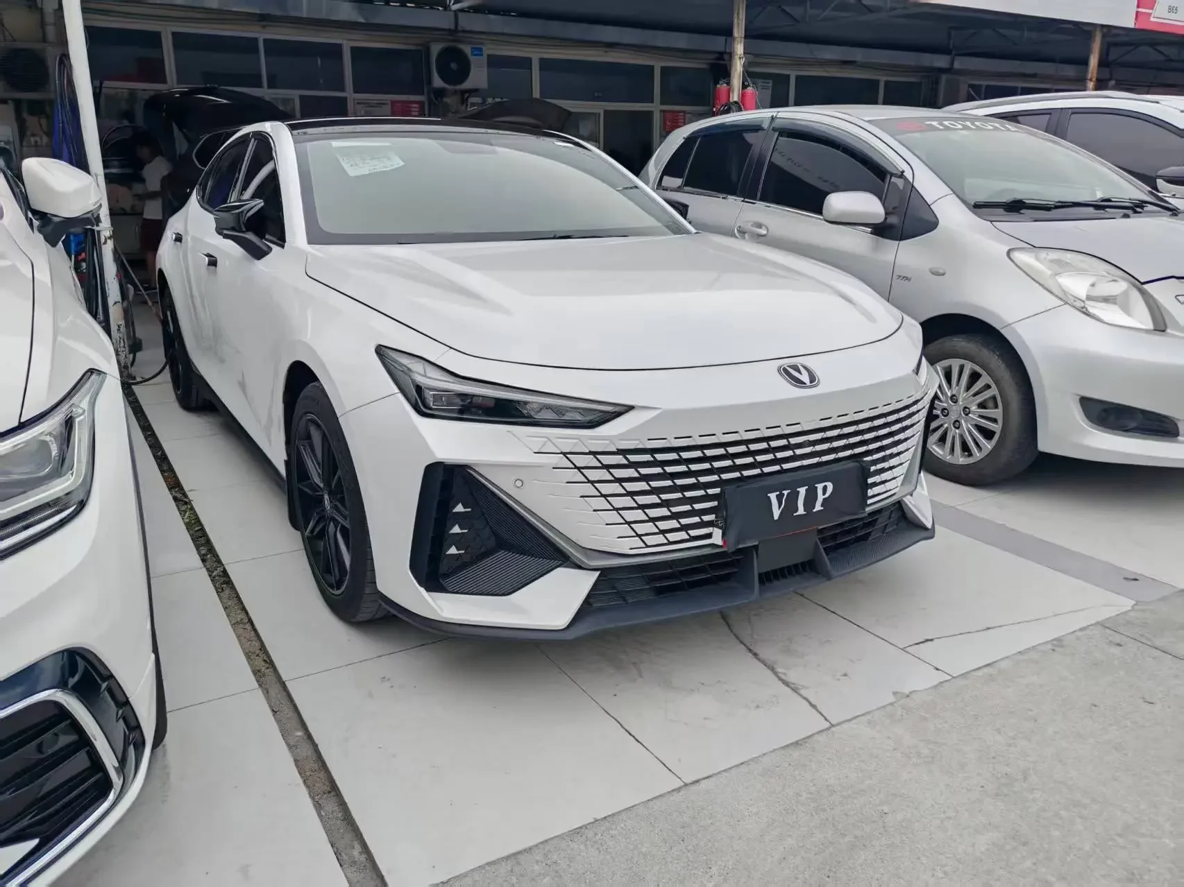 Changan UNI-V