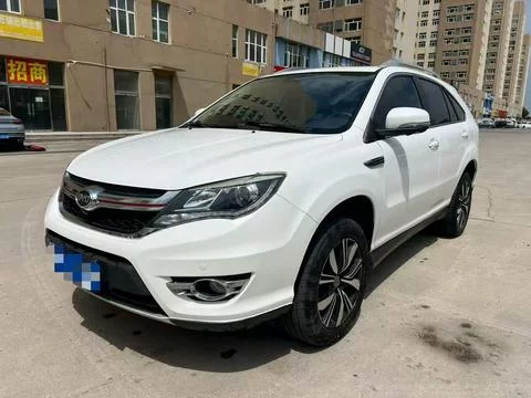 BYD S7