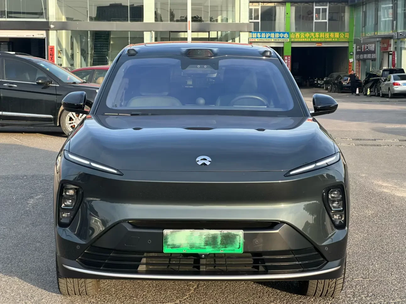 NIO ES8
