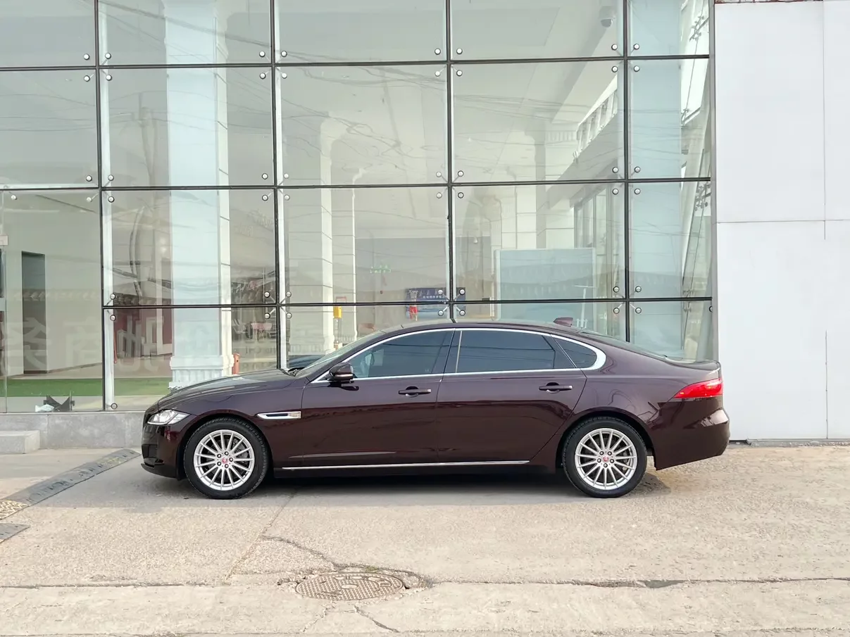 Jaguar XFL