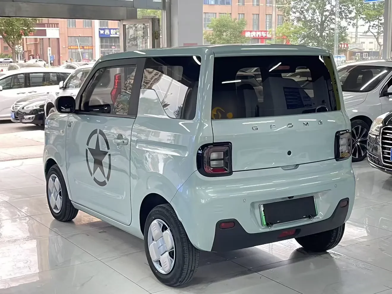 Geely panda