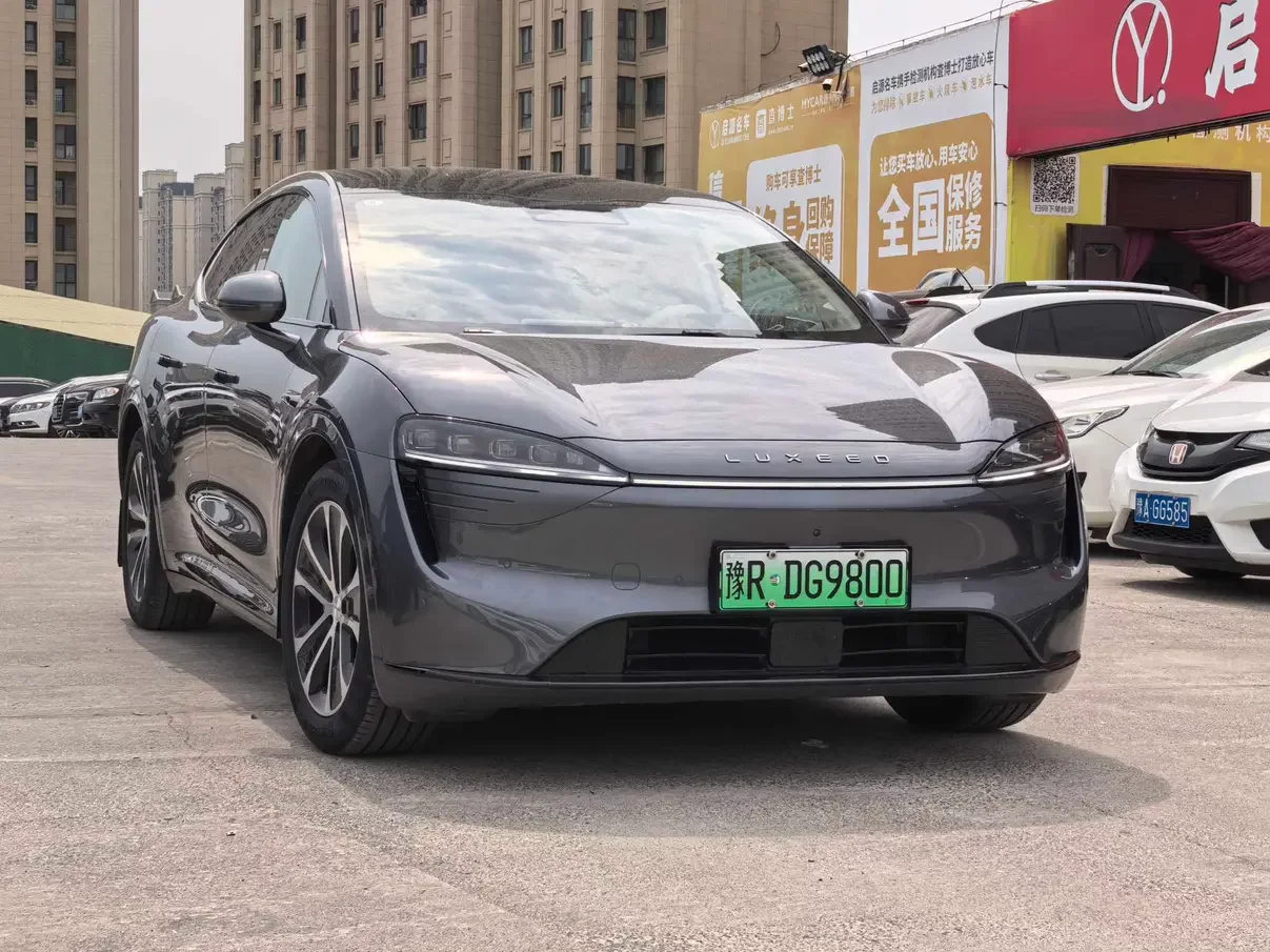 Luxeed Zhijie R7