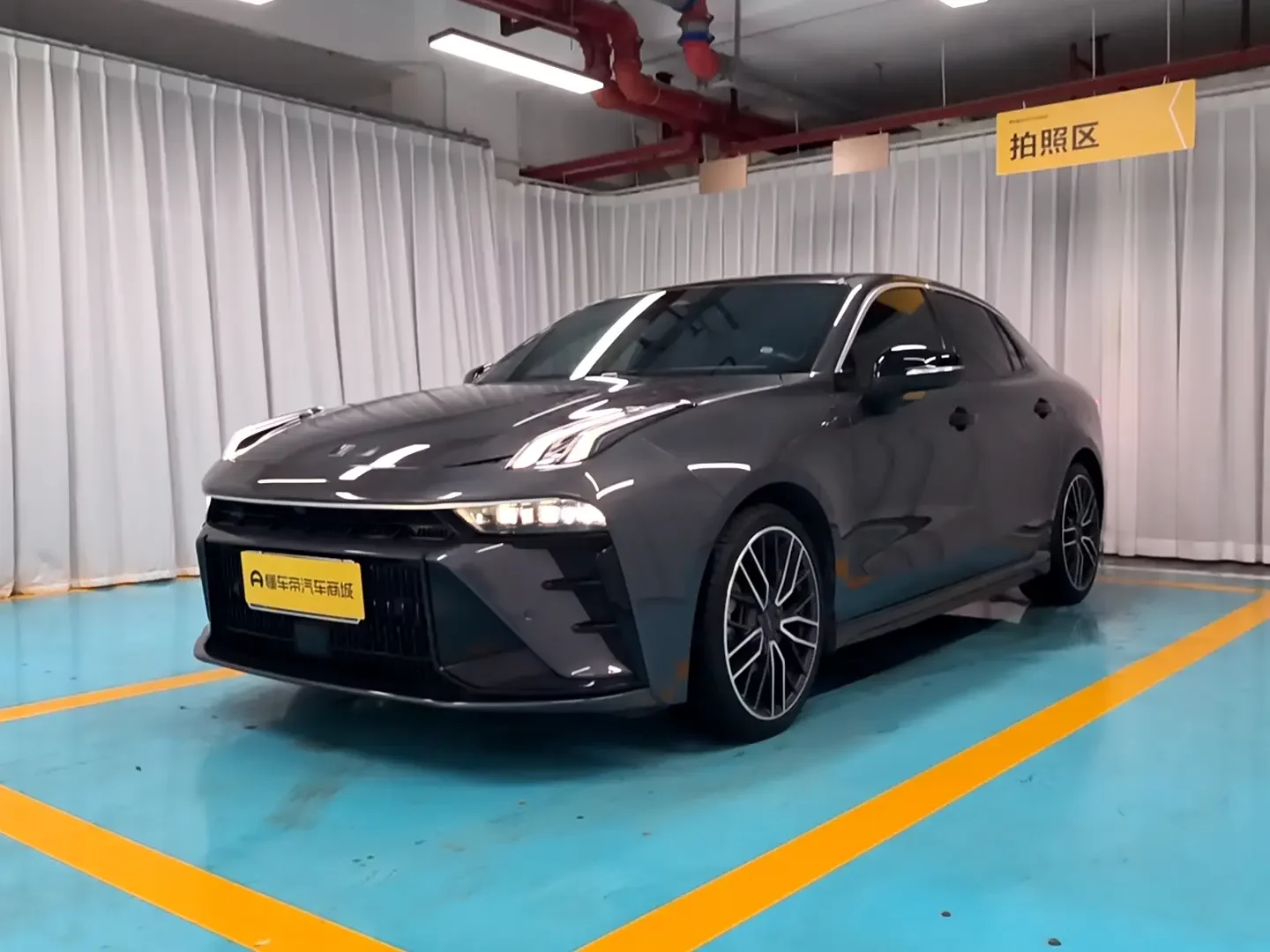 Lynk & Co 03